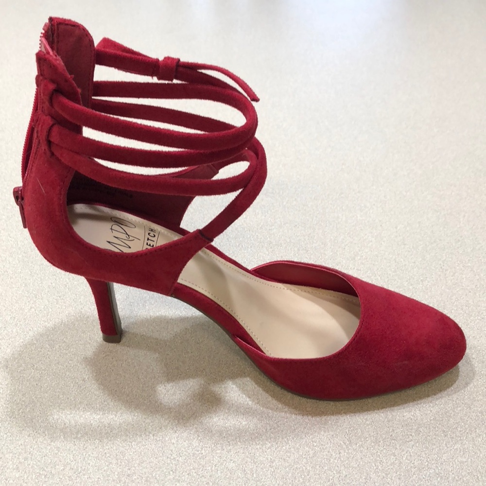 Red cris Cross heals